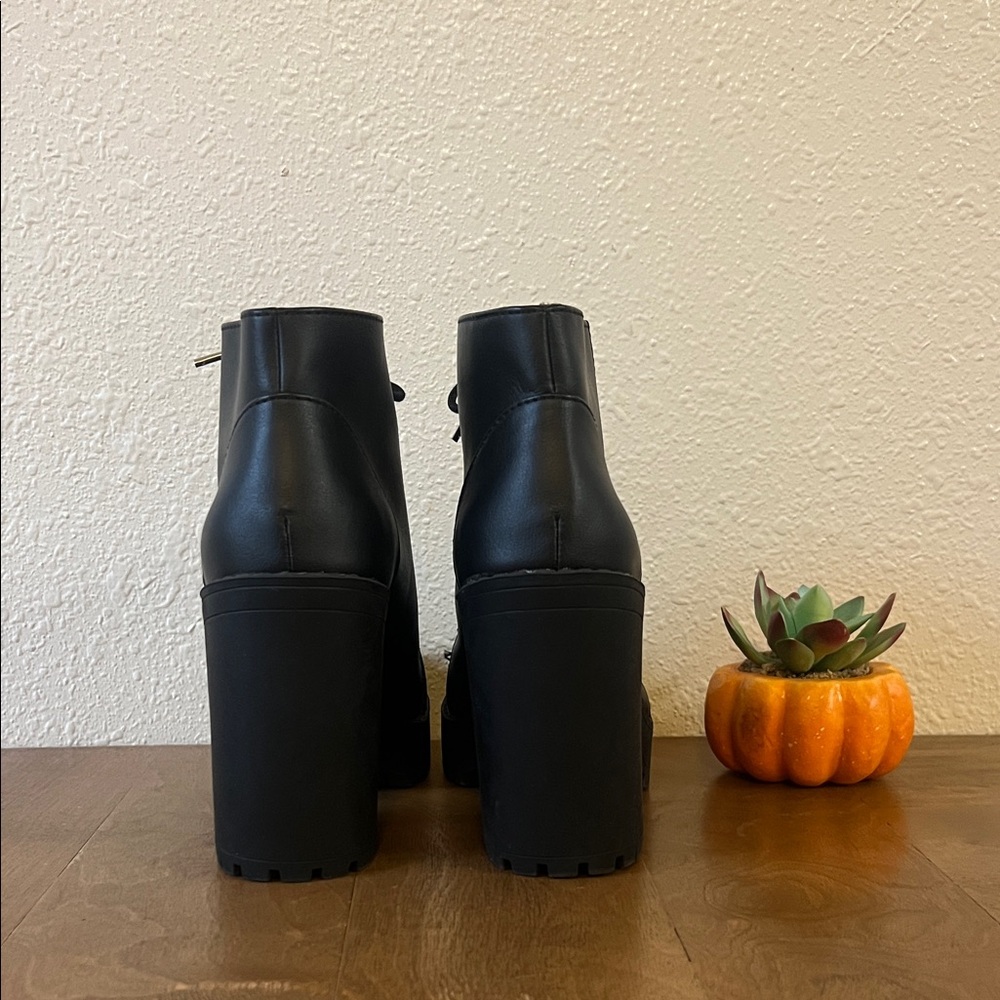 Divided Black Chunky Heel Lace-Up Boots - Picture 3 of 6